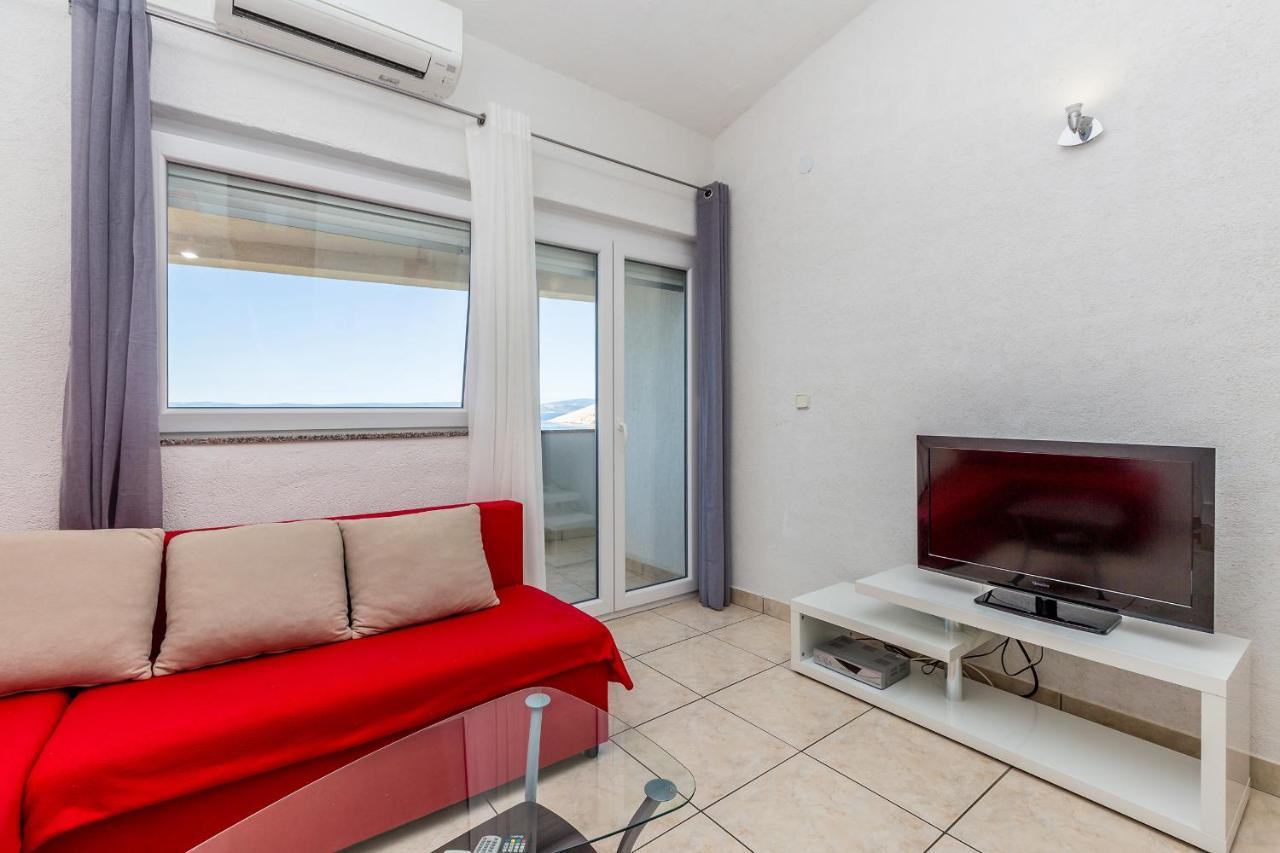 Private Accommodation Stara Baska Exterior photo